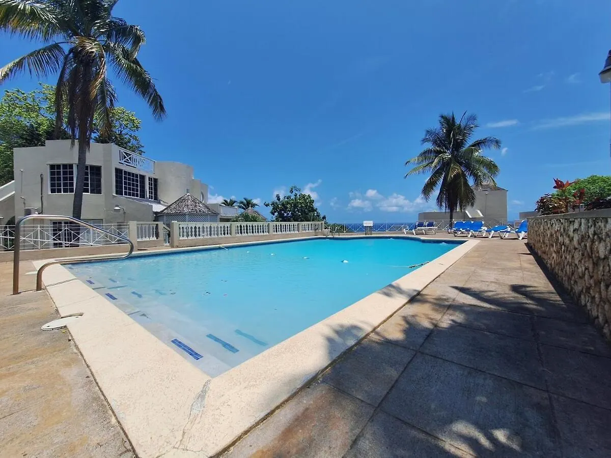 Oceanview! Walk To Town And Beach-Payment Required To Reserve Ocho Rios Apartman