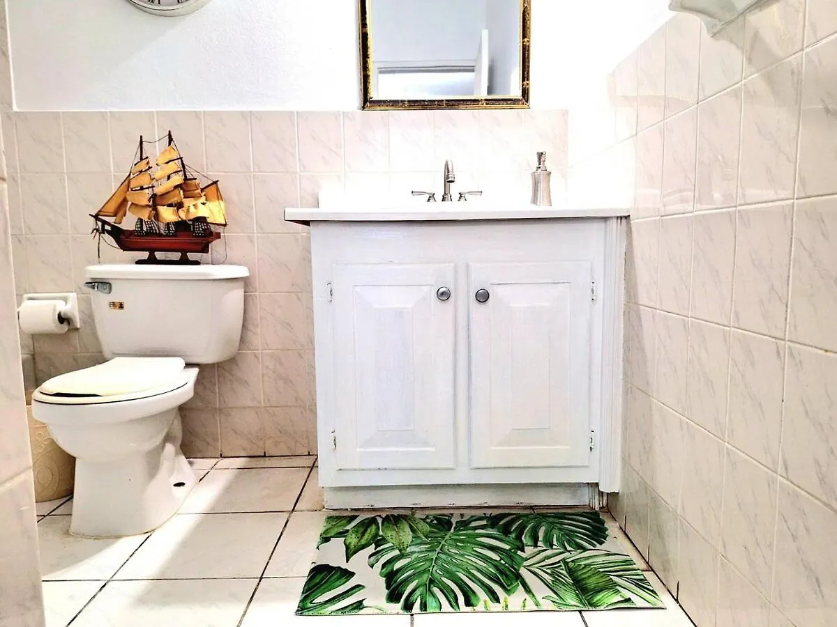Apartman Oceanview! Walk To Town And Beach-Payment Required To Reserve Ocho Rios