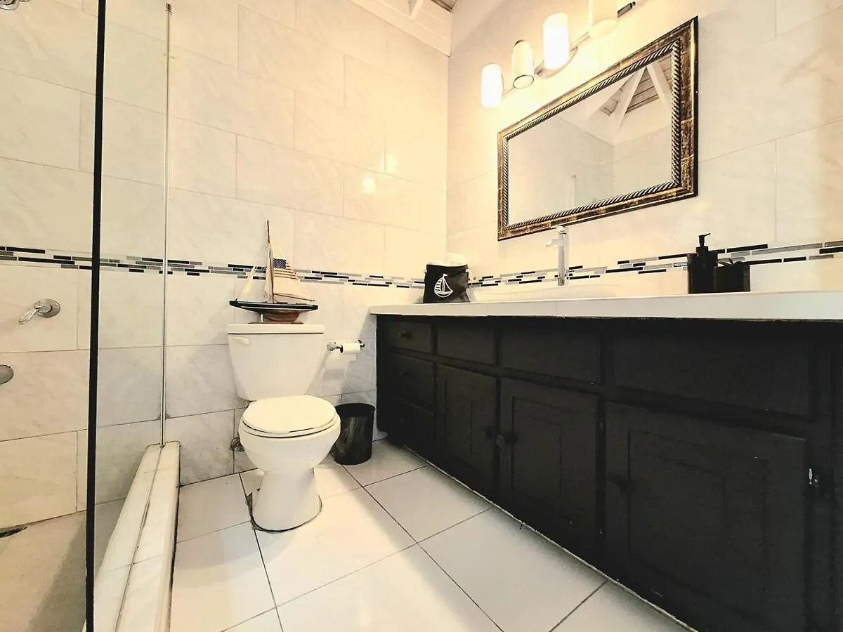 Apartman Oceanview! Walk To Town And Beach-Payment Required To Reserve Ocho Rios Jamaica